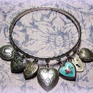 Vintage Style Silver Tone Puffy Heart Bracelet